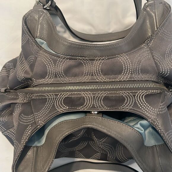 Coach Madison Maggie grey signature 2 hang tags excellent pre owned condition - Picture 8 of 12
